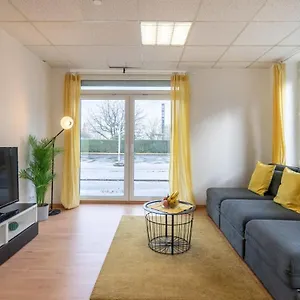 Beautiful 2 Bedroom Incl Parking Apartment