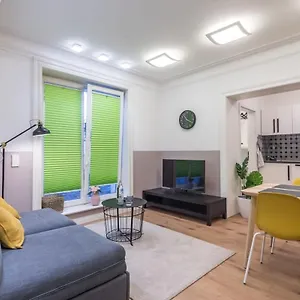 Charming In Prime Location Apartment